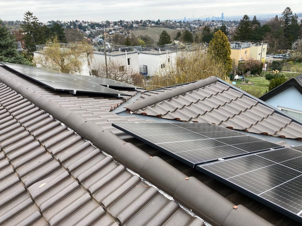 Photovoltaikanlage auf einem Privathaus in Wien