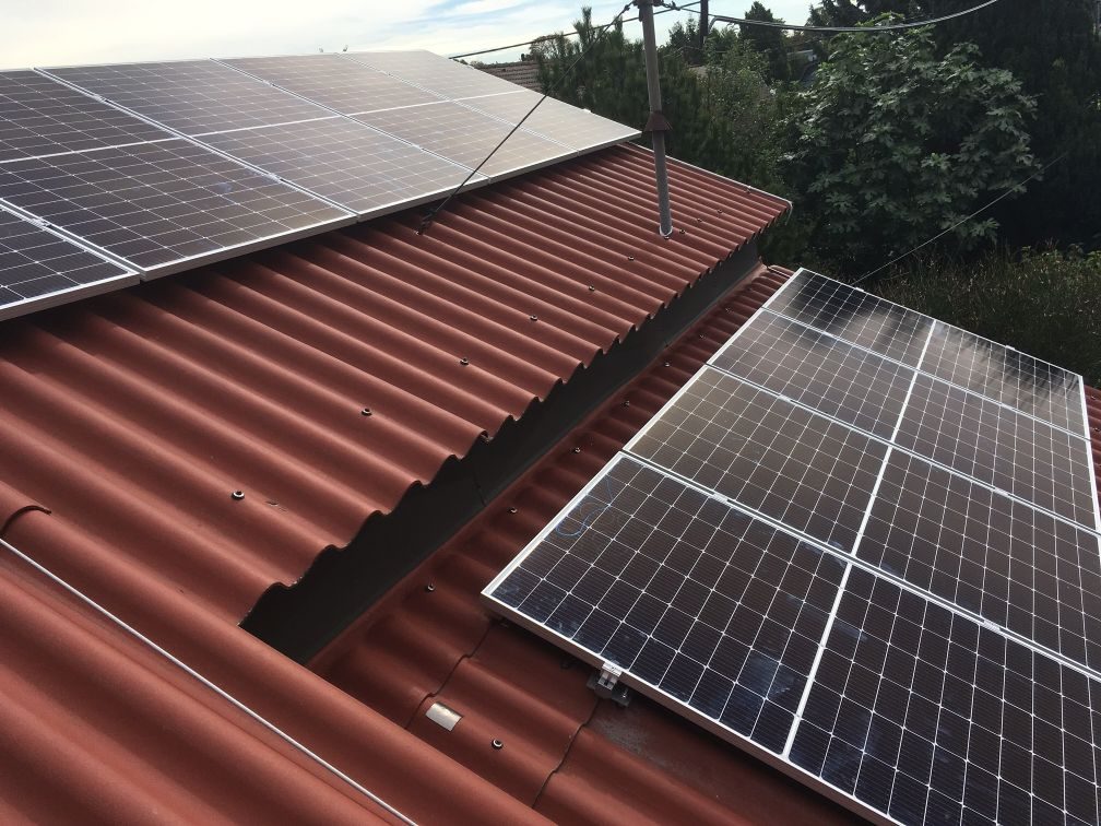 Photovoltaikanlage auf einem Welldach